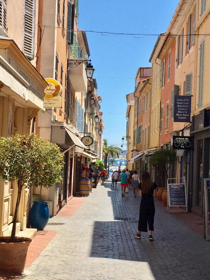 Superbe studio rue piétonne principale Sanary à côté du port Exterior foto