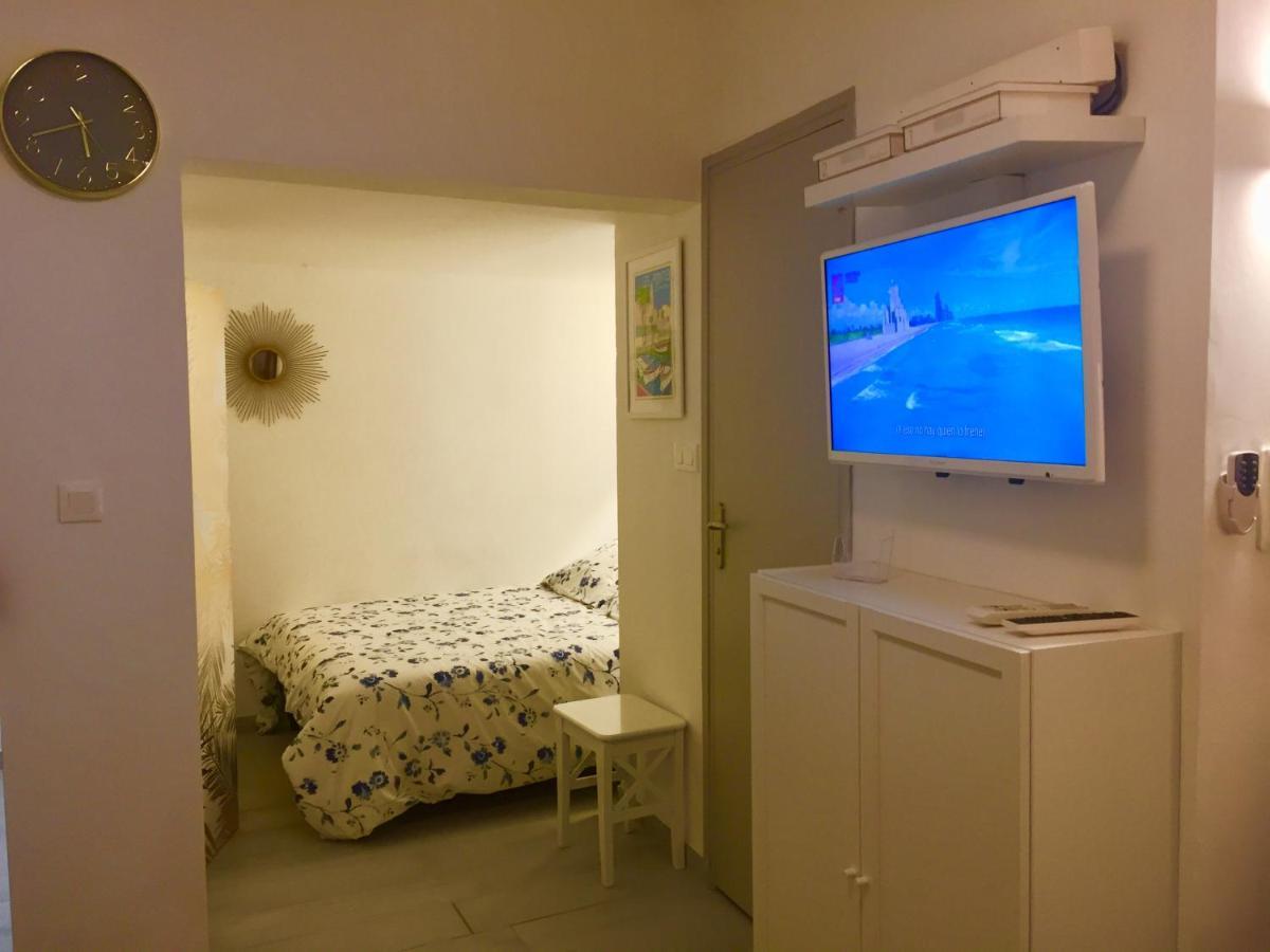 Superbe studio rue piétonne principale Sanary à côté du port Exterior foto